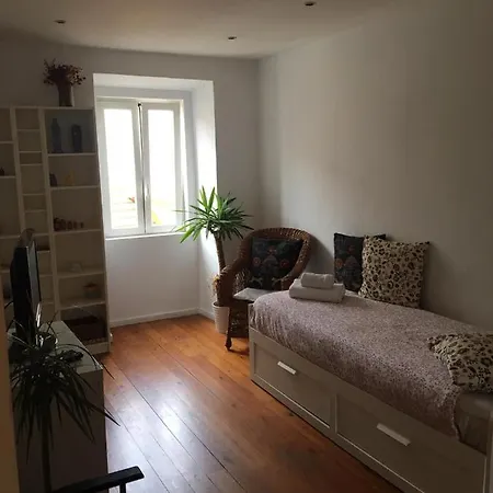 Apartman Campo De Ourique Cozy T1 *